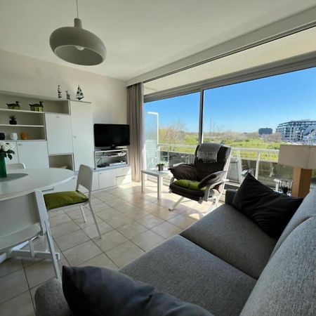 Appartement Residentie Astrid Met Private Parking Bredene Zewnętrze zdjęcie