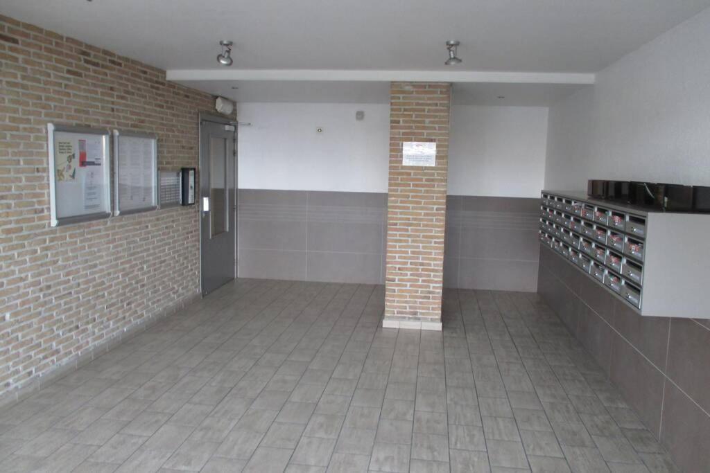 Appartement Residentie Astrid Met Private Parking Bredene Zewnętrze zdjęcie