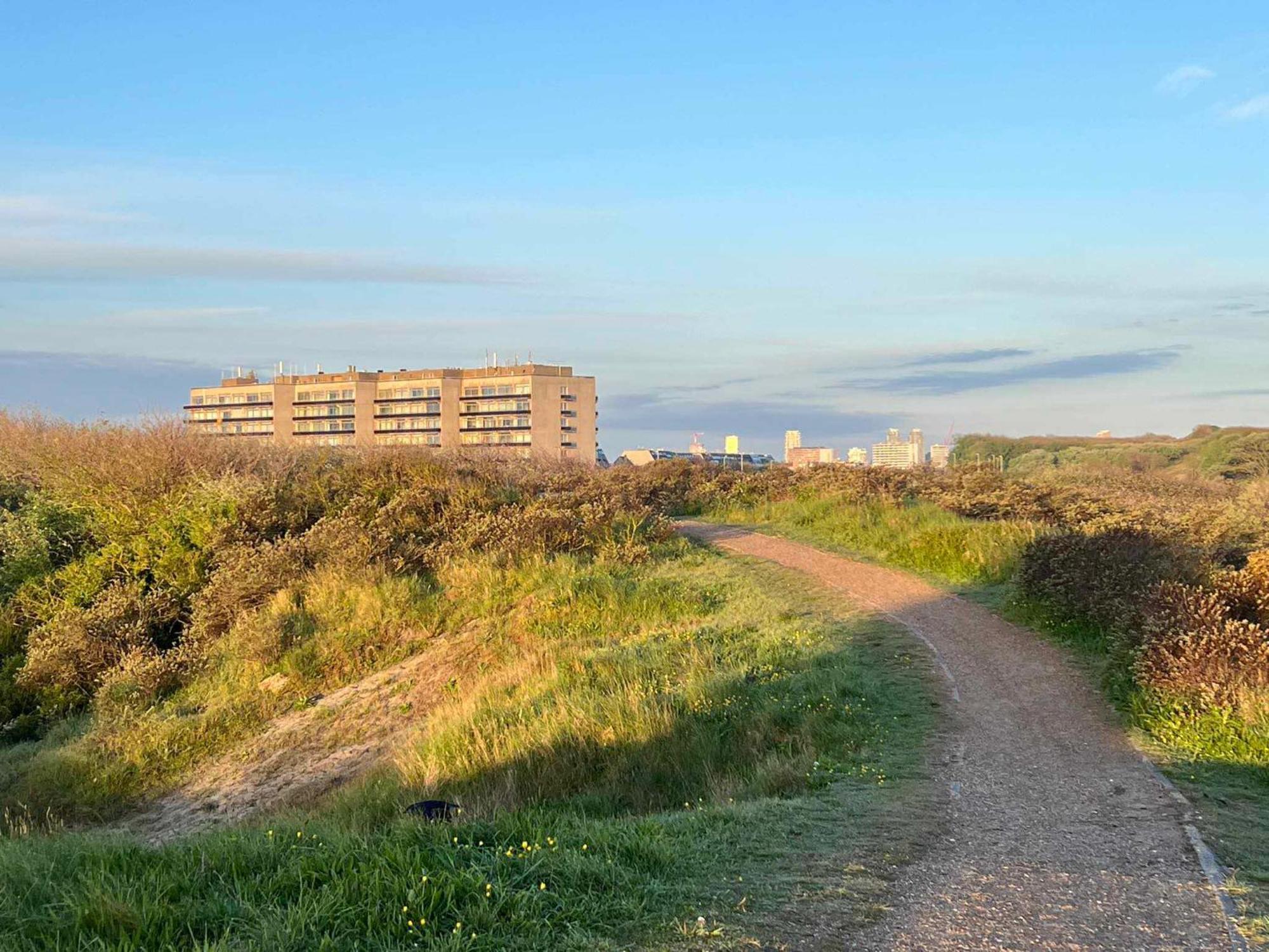 Appartement Residentie Astrid Met Private Parking Bredene Zewnętrze zdjęcie