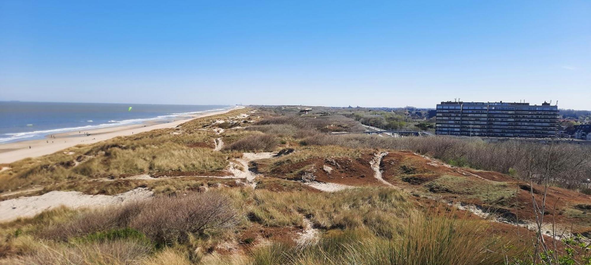Appartement Residentie Astrid Met Private Parking Bredene Zewnętrze zdjęcie